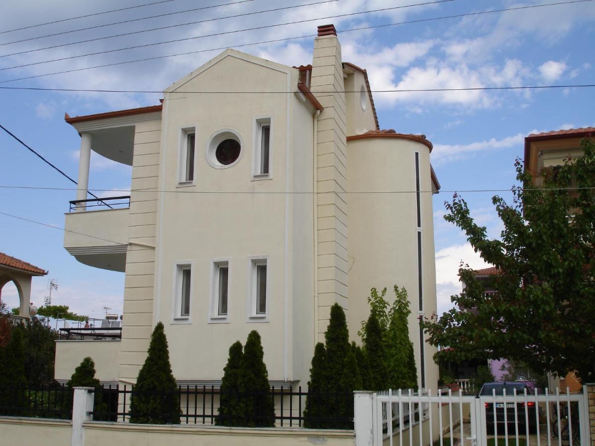 Prime Luxury Villa Beach Front Vrasná Екстериор снимка