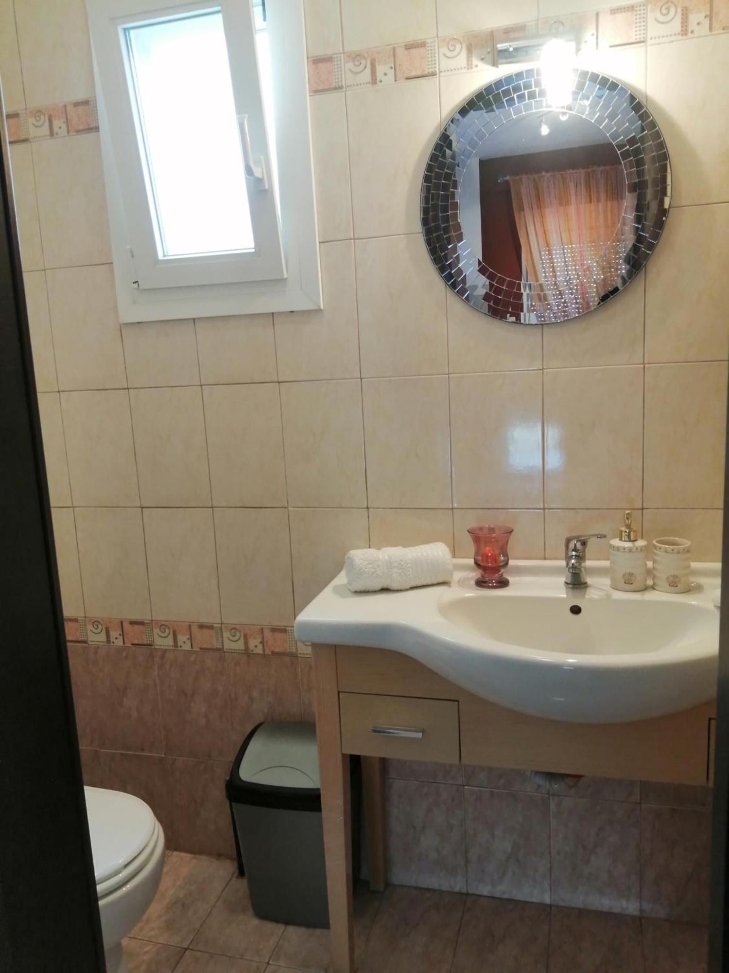 Prime Luxury Villa Beach Front Vrasná Екстериор снимка